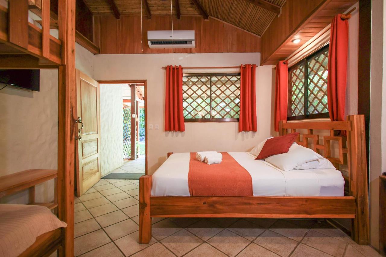 Hotel Casa Merlin Puerto Viejo de Talamanca Exterior foto